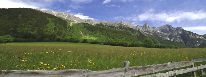Trip Rooms Tirol - Region Wipptal auf die Reise - Wunschliste! Finde die besten Sehenswürdigkeiten der Region Wipptal, Erlebnisse und gemütlichen Unterkünfte der Hotels in der Tiroler Region Wipptal. Lust bei einem Last Minute Urlaub, die Region Wipptal zu erkunden? Buche günstige Unterkünfte in der Region Wipptal mit herrlichen Blick auf die Berge. Region Wipptal Urlaub Angebote ob Hotel mit Halbpension, Unterkunft mit Frühstück oder flexibel & spontan bleiben und eine große Auswahl an Ferienhäuser - Ferienwohnungen in der Region Wipptal für den perfekten Urlaub vergleichen & buchen. Die Highlights finden, Tagesausflüge - Erlebnisse planen, die sich hervorragend eigenen zum Geschichten erzählen. Einen unvergesslichen Familienurlaub in der Region Wipptal in einer Ferienwohnung verbringen und dabei die besten Urlaubsangebote aller Orte in der Region Wipptal erhalten. Beliebte Orte für eine Urlaubsbuchung in der Region Wipptal: Gries am Brenner, Gschnitz, Matrei am Brenner, Mühlbachl, Navis, Obernberg am Brenner, Pfons, Schmirn, Stafflach, Steinach am Brenner, Trins und Vals